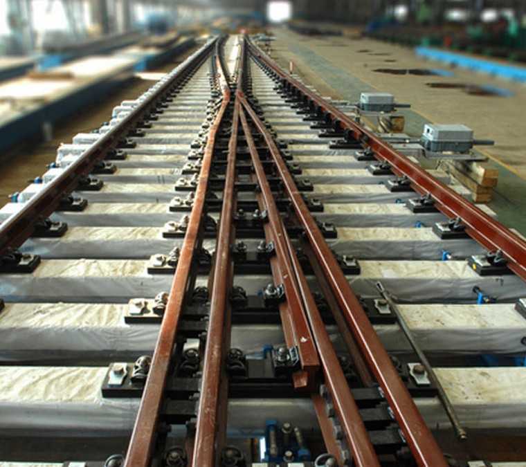 Railway Symmetric Track Switch
