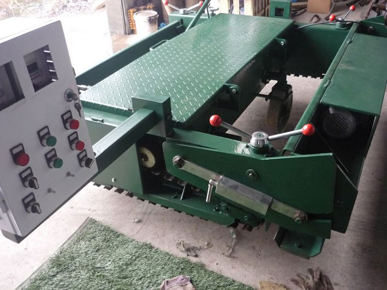 TPJ-2.5 Rubber Track Paver School Playground Runway Rubber Paver Machine