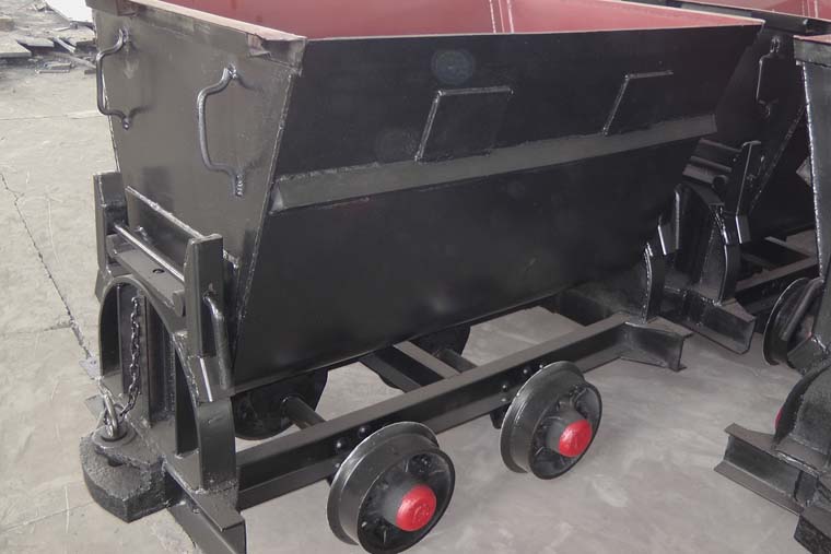 Mining Bucket Tipping Wagon